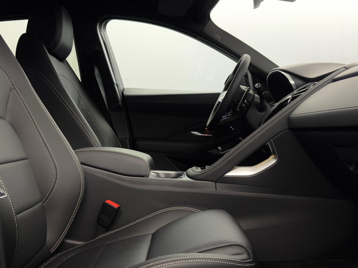 Vehicle image JAGUAR E-PACE