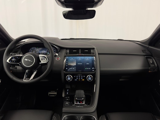 JAGUAR E-Pace 1.5 T 270e R-Dynamic SE AWD 2