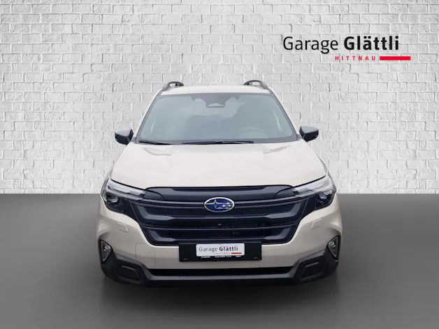 Subaru Forester Station 2.0i e-Boxer Swiss Plus