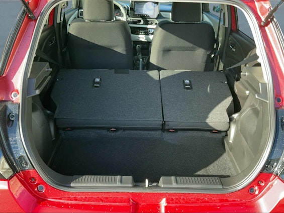 Vehicle image 18 Vehicle image 18