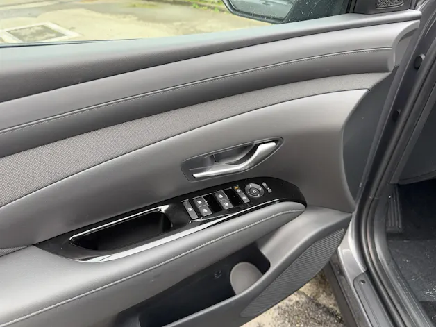 Hyundai Tucson 1.6 T-GDi HEV Amplia 4WD MY25