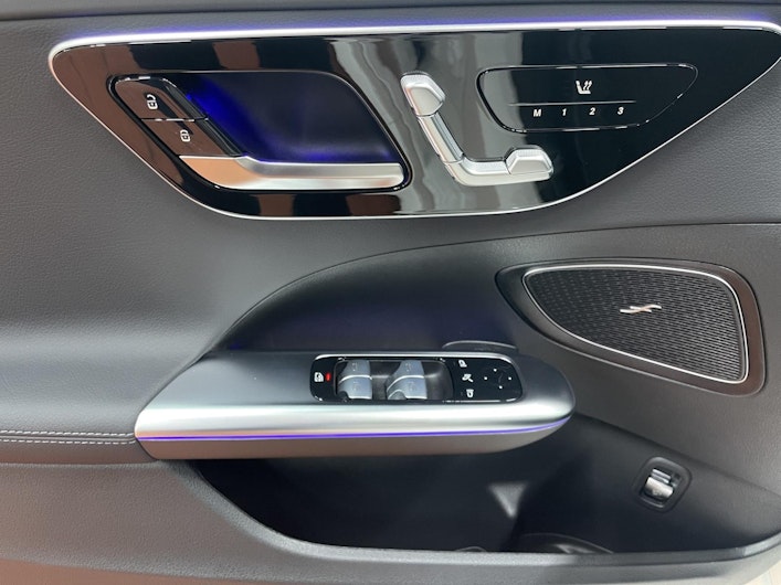 Vehicle image MERCEDES-BENZ C 220