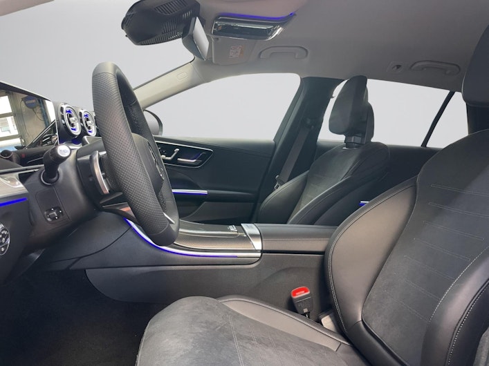 Vehicle image MERCEDES-BENZ C 220