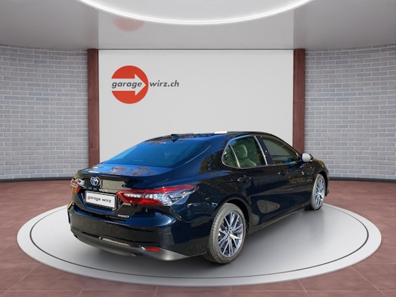 Vehicle image 4 Vehicle image 4