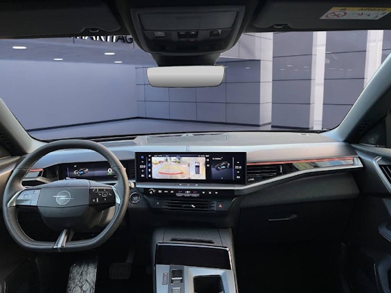 Vehicle image 4 Vehicle image 4