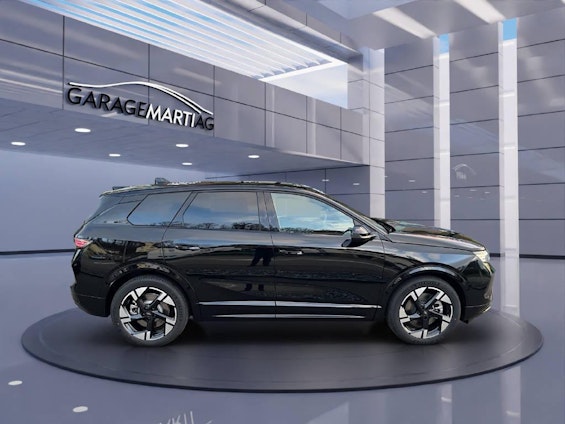 Vehicle image 2 Vehicle image 2