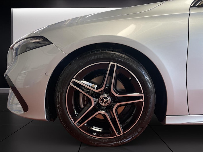 Vehicle image MERCEDES-BENZ A 200