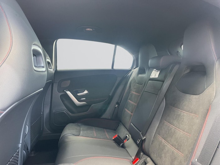 Vehicle image MERCEDES-BENZ A 200