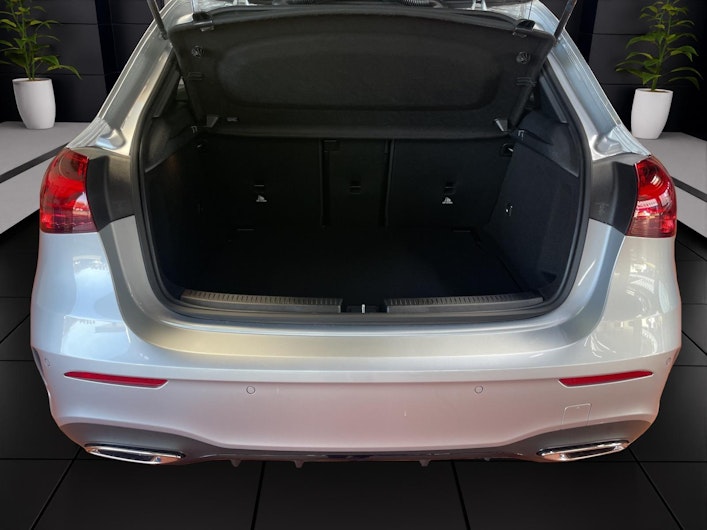 Vehicle image MERCEDES-BENZ A 200