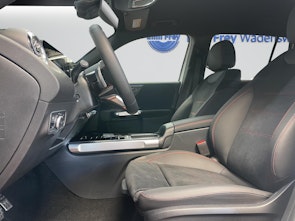 Vehicle image MERCEDES-BENZ GLB 220 AMG Line 4matic