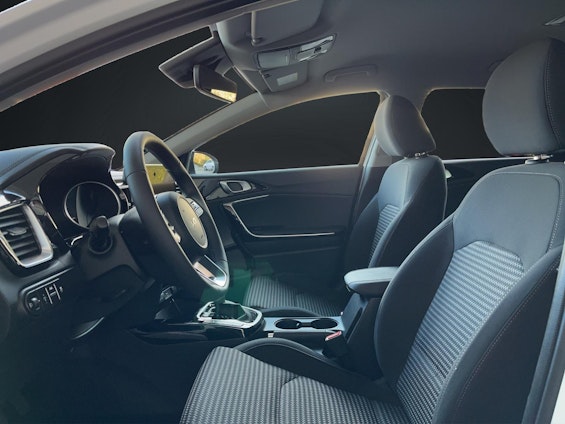 Vehicle image 8 Vehicle image 8