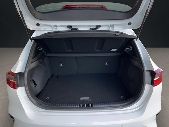 Vehicle image 13 Vehicle image 13