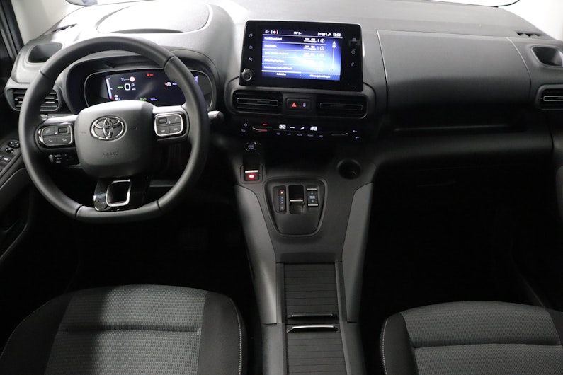 Vehicle image TOYOTA PROACE CITY VERSO