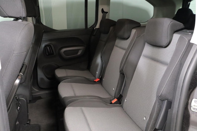 Vehicle image TOYOTA PROACE CITY VERSO