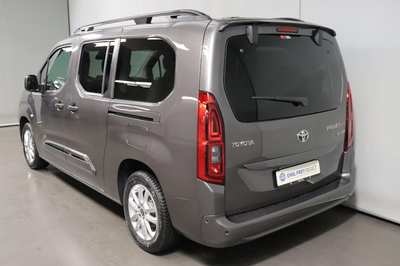 Vehicle image TOYOTA PROACE CITY VERSO
