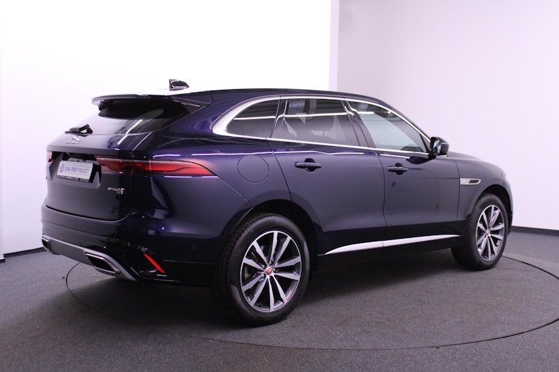 Vehicle image JAGUAR F-PACE