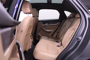 Vehicle image JAGUAR F-Pace 3.0 I6 SE AWD