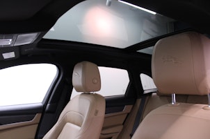 Vehicle image JAGUAR F-Pace 3.0 I6 SE AWD