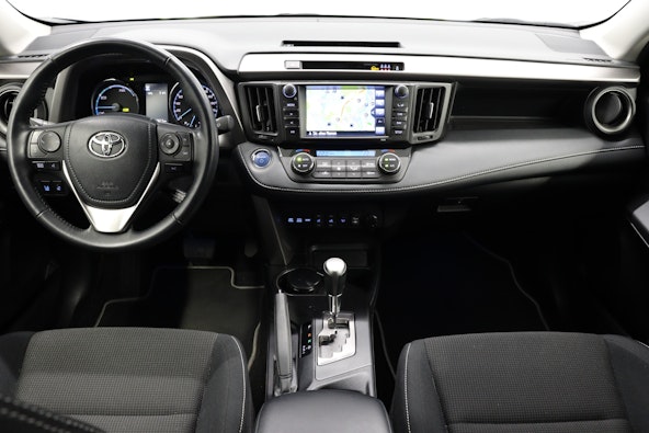 Vehicle image 8