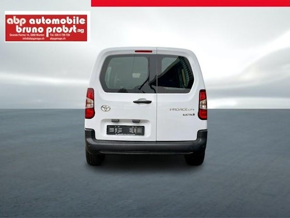 Vehicle image 9 Vehicle image 9