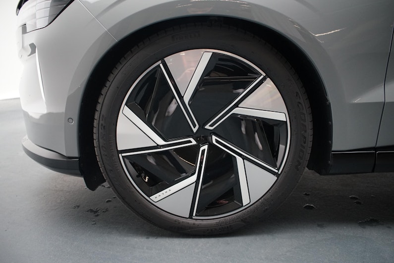 Vehicle image VOLVO EX 90