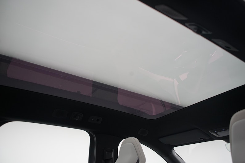 Vehicle image VOLVO EX 90