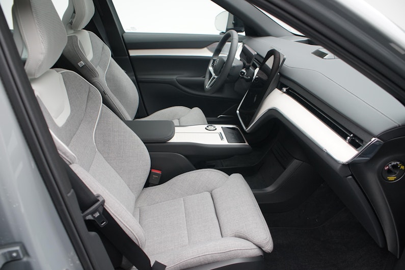 Vehicle image VOLVO EX 90