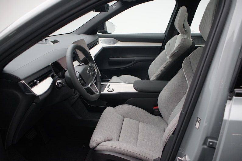 Vehicle image VOLVO EX 90