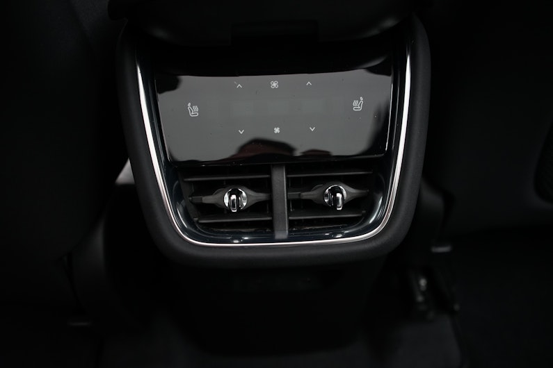 Vehicle image VOLVO EX 90