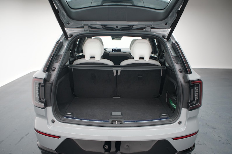 Vehicle image VOLVO EX 90