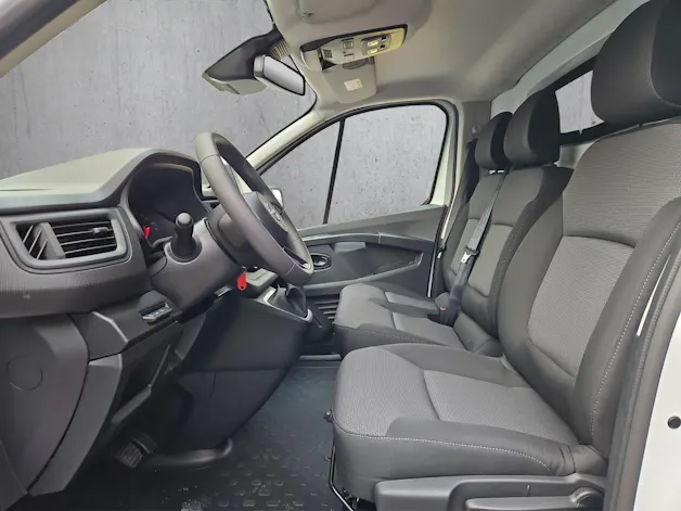 Nissan Primastar Kaw. 3.0 t L1 H1 2.0 dCi 150 Acenta