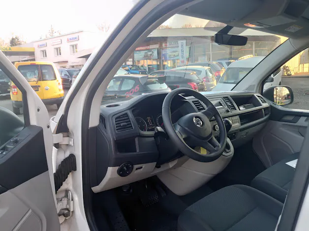 VW T6 Kombi 3000 2.0 TDI 150 DSG