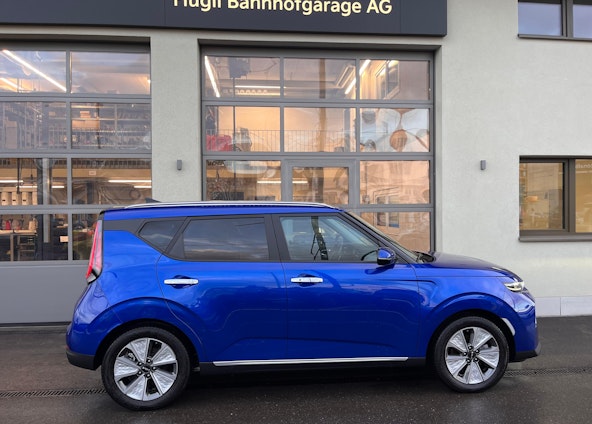 Vehicle image 17 Vehicle image 17