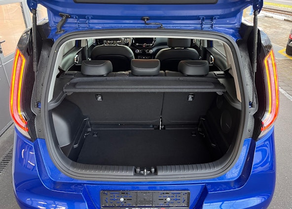 Vehicle image 13 Vehicle image 13