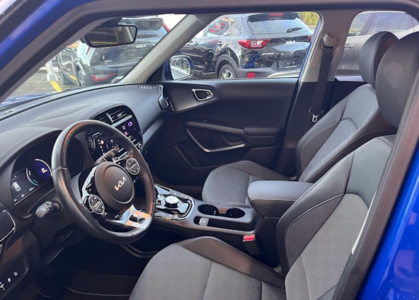 Vehicle image 23 Vehicle image 23