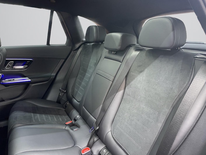 Vehicle image MERCEDES-BENZ GLC 220