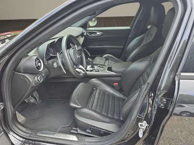 Alfa Romeo Giulia 2.0 Q4 Veloce