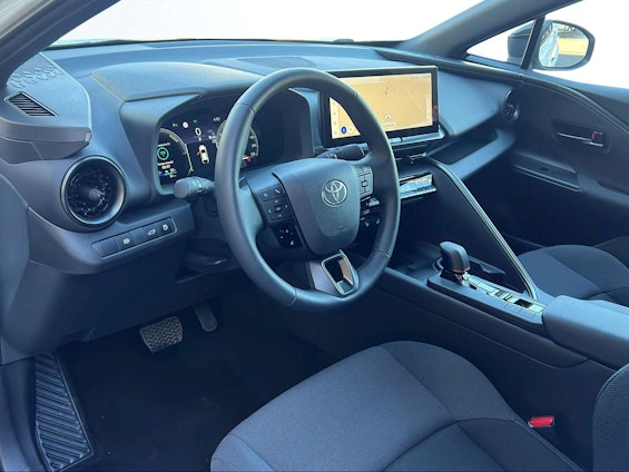 Vehicle image 9 Vehicle image 9