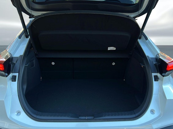 Vehicle image 12 Vehicle image 12