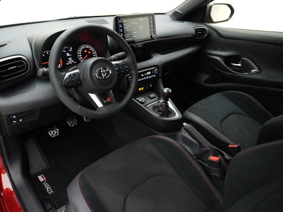 Vehicle image 7