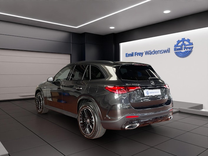 Vehicle image MERCEDES-BENZ GLC 300