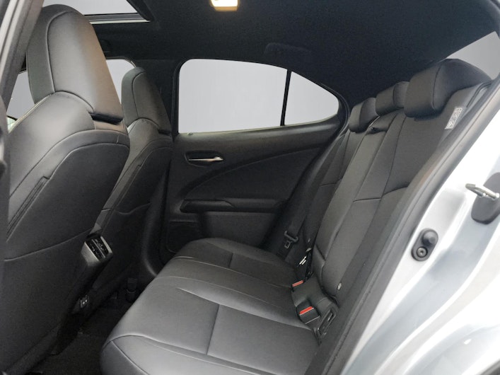 Vehicle image LEXUS UX