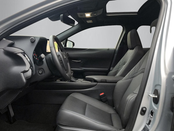 Vehicle image LEXUS UX