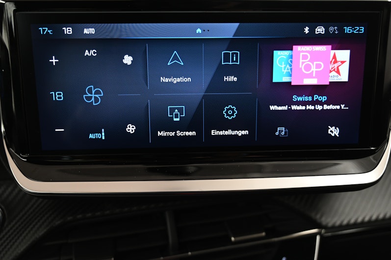 Vehicle image PEUGEOT 208