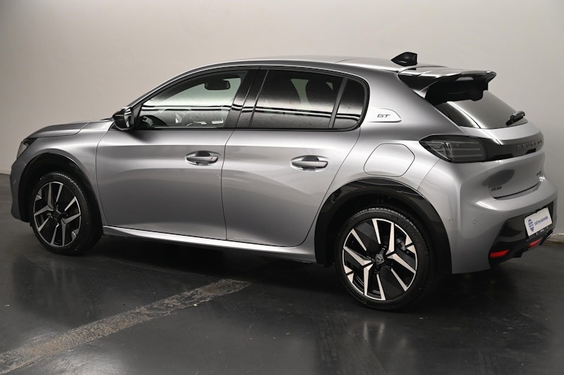 Vehicle image PEUGEOT 208