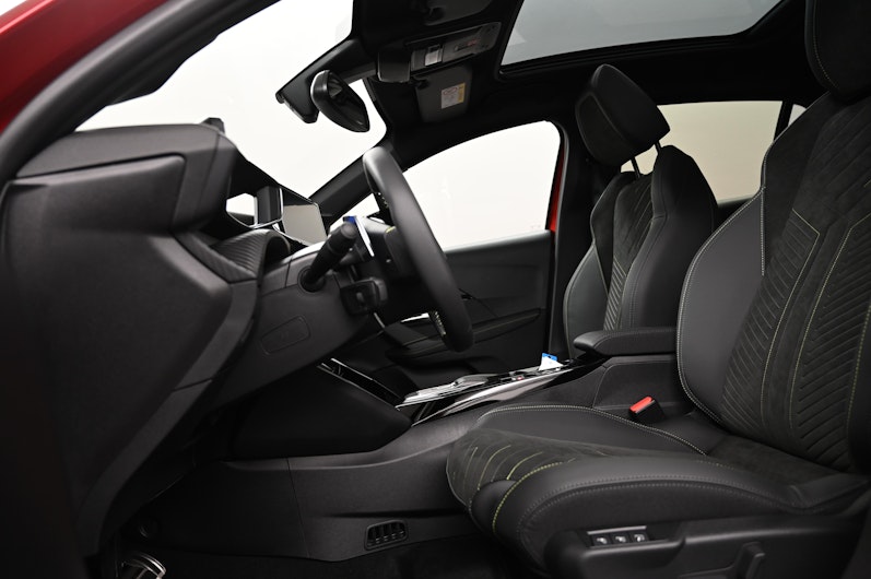 Vehicle image PEUGEOT 208