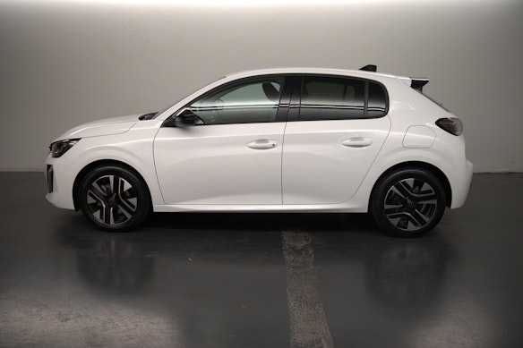 PEUGEOT 208 1.2 Hybrid Allure Premium 2