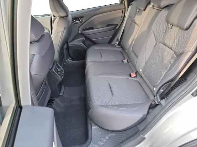 Subaru Forester Station 2.0i e-Boxer Swiss Plus