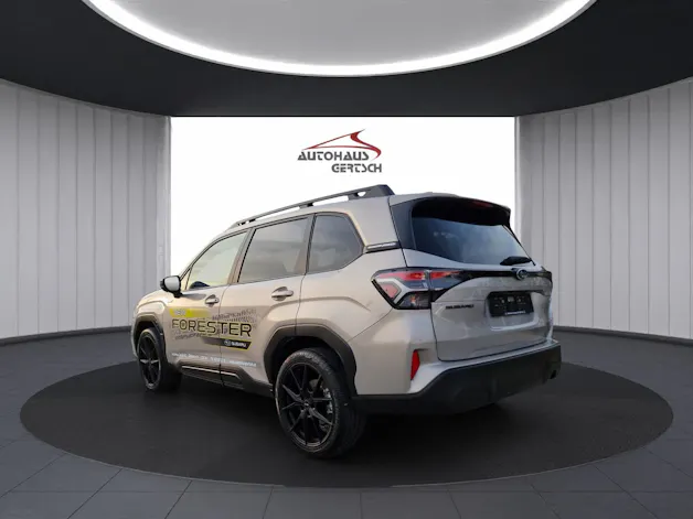 Subaru Forester Station 2.0i e-Boxer Swiss Plus