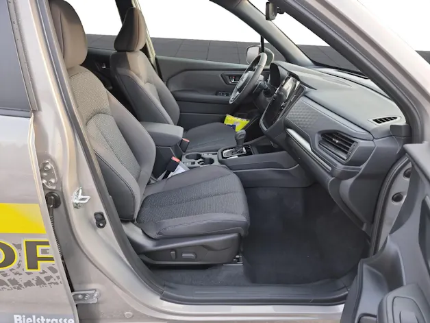 Subaru Forester Station 2.0i e-Boxer Swiss Plus